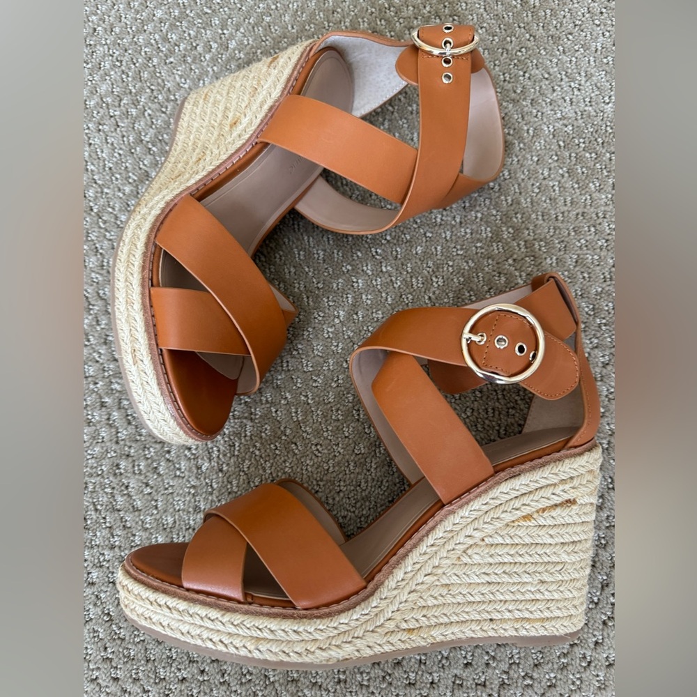 Banana Republic Espadrille Sandal. Size 8. Never worn.